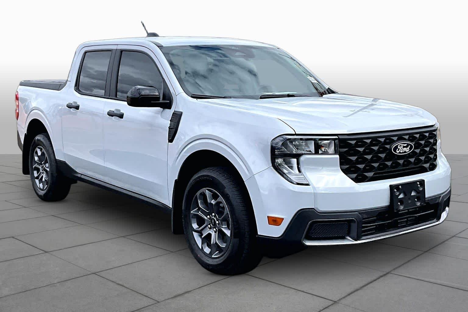 Used 2026 Space White Ford XLT image 3