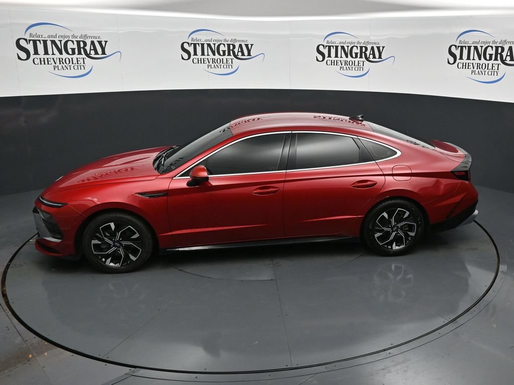 Used 2024 Red Hyundai SEL image 21