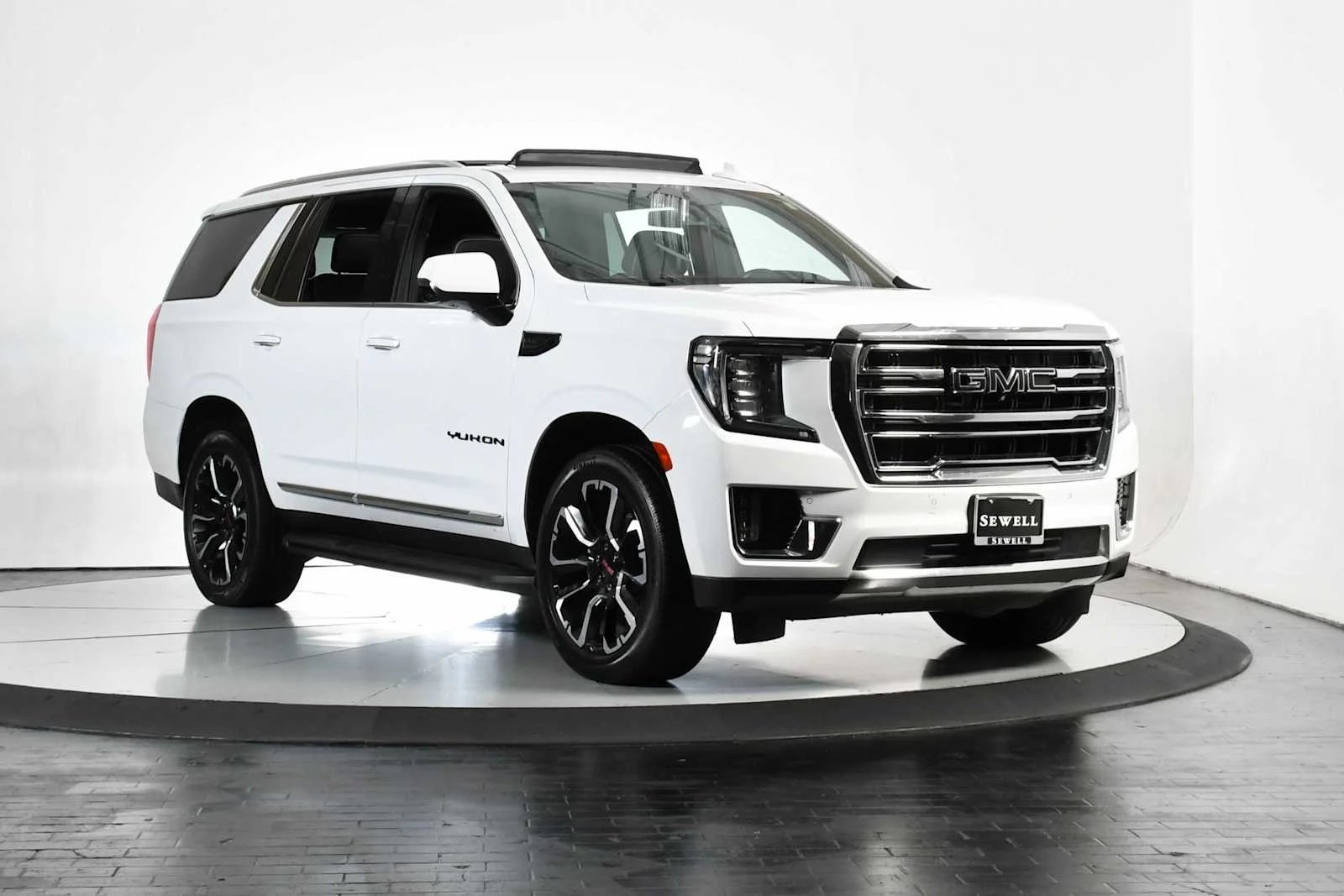 Used 2022 Summit White GMC SLT image 8