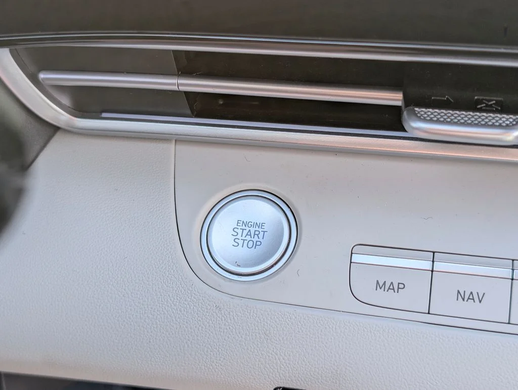 Used 2025 Gray Hyundai Limited image 29