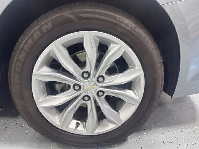 Used 2025 Gray Chevrolet LT image 9