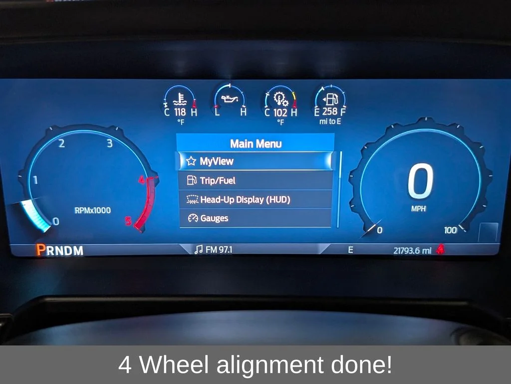 Used 2025 Star White Ford Platinum image 4