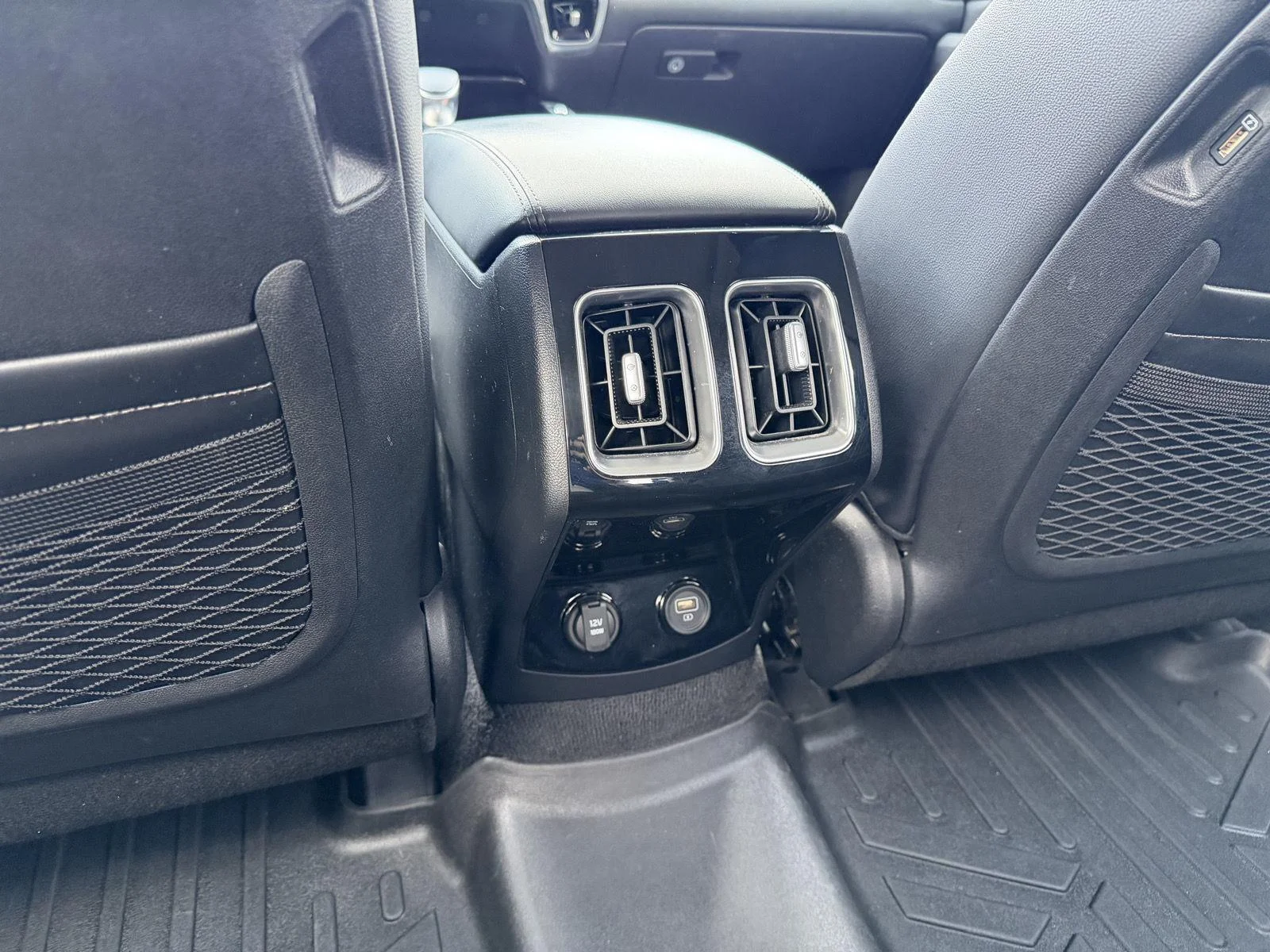 Used 2021 Sparkling Silver Kia SX Prestige X-Line image 9