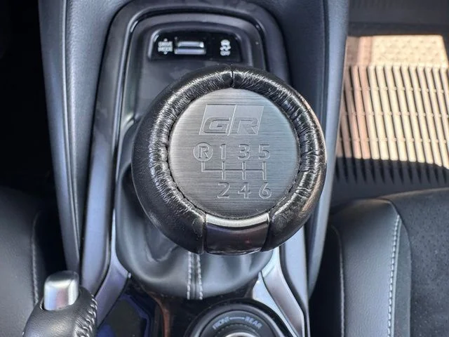 Used 2024  Toyota Premium image 33