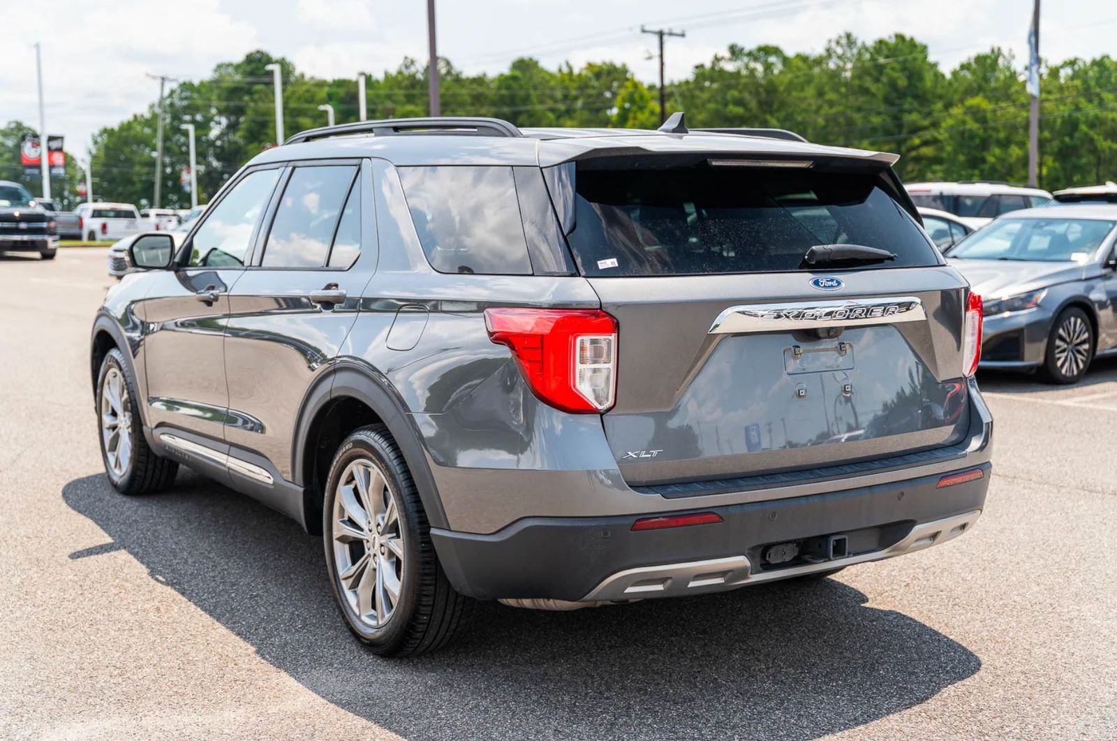 Used 2023 Gray Ford XLT image 4