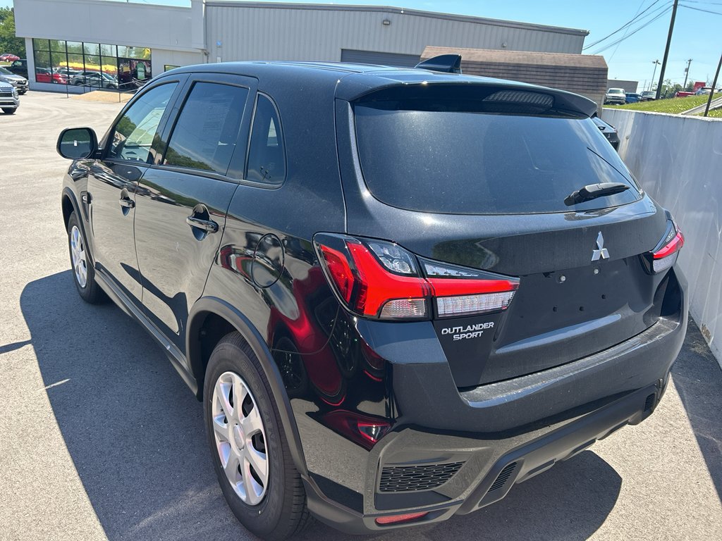 New 2026 Labrador Black Pearl Mitsubishi 2.0 S image 5