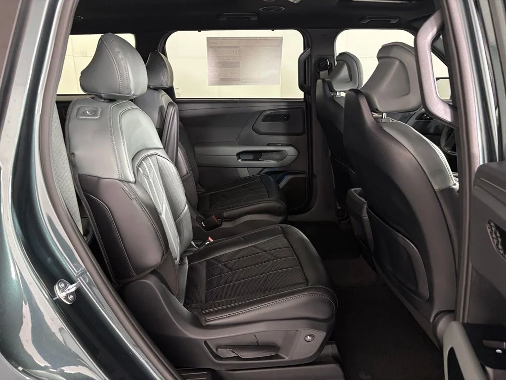 New 2027 Black Jade Green Kia X-LINE SX image 44