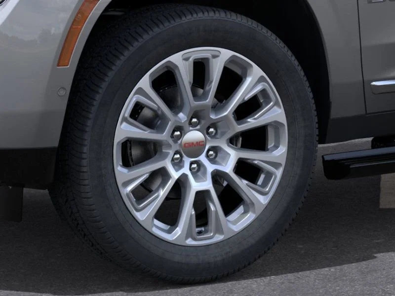 2026 GMC Yukon Denali - Photo 9