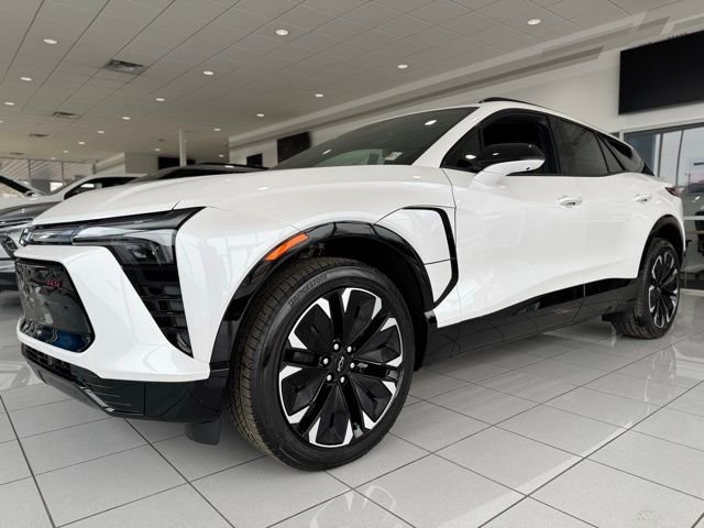 2025 Chevrolet Blazer EV RS - Photo 11