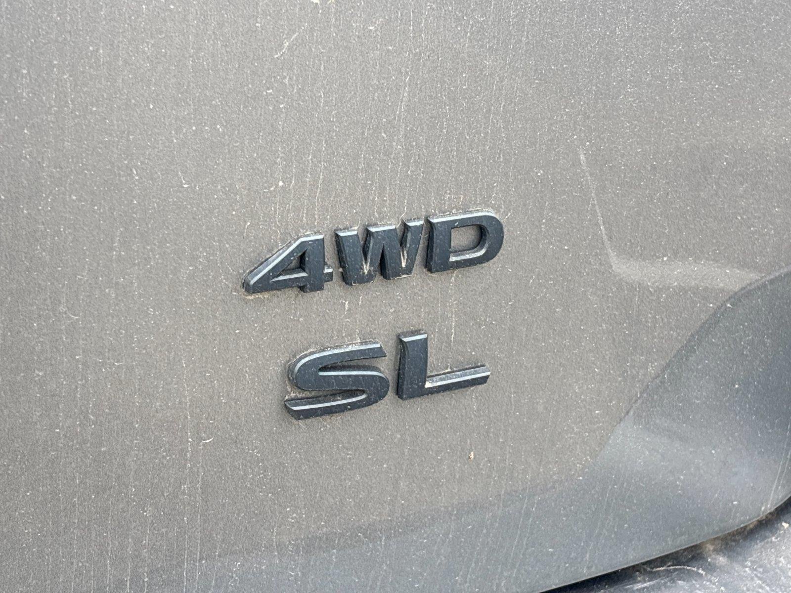 Used 2020  NISSAN SL image 10