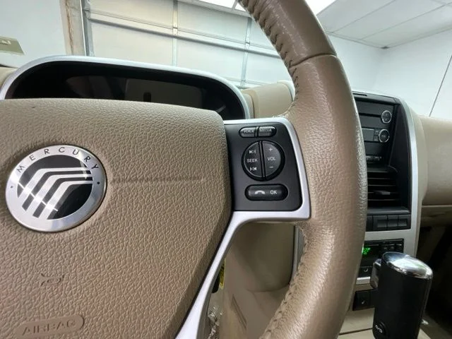 Used 2010  Mercury Base image 15