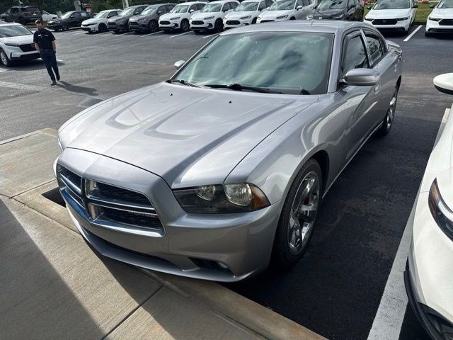 Used 2013 Billet Silver Metallic Dodge SXT image 4