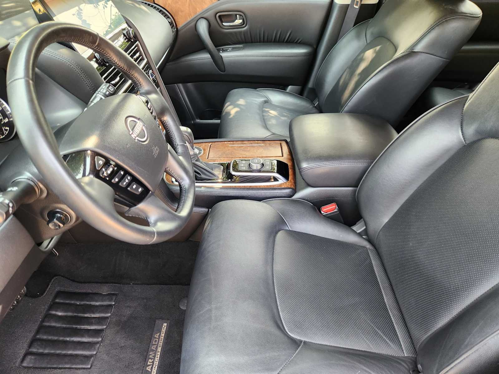 Used 2023 Super Black Nissan SL image 11