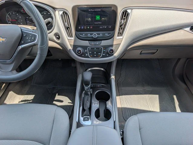 Used 2025 Summit White Chevrolet LT image 7