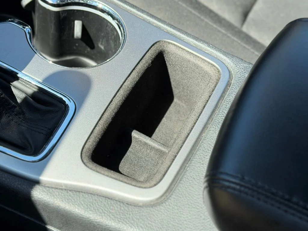 Used 2018 Silver Jeep Laredo E image 14