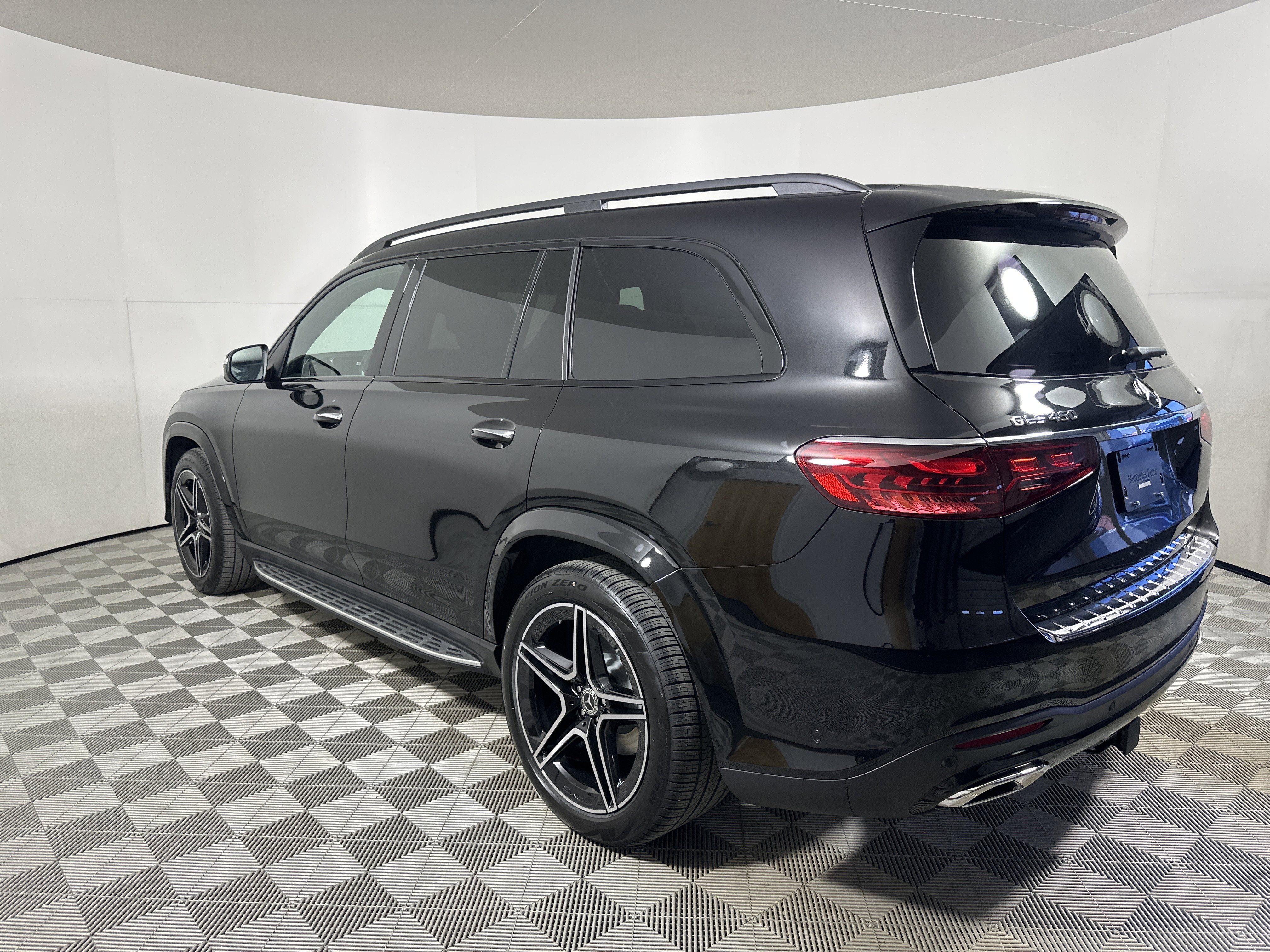 New 2026 Obsidian Black Metallic Mercedes-Benz GLS 450 image 5