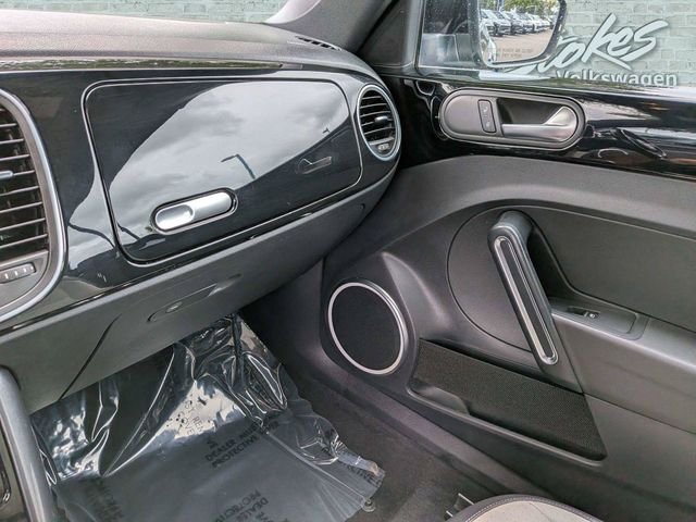 Used 2019 Black Volkswagen 2.0T S image 16