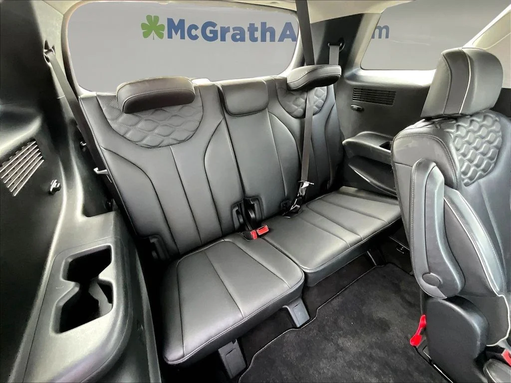 Used 2021 Silver Hyundai Limited image 30