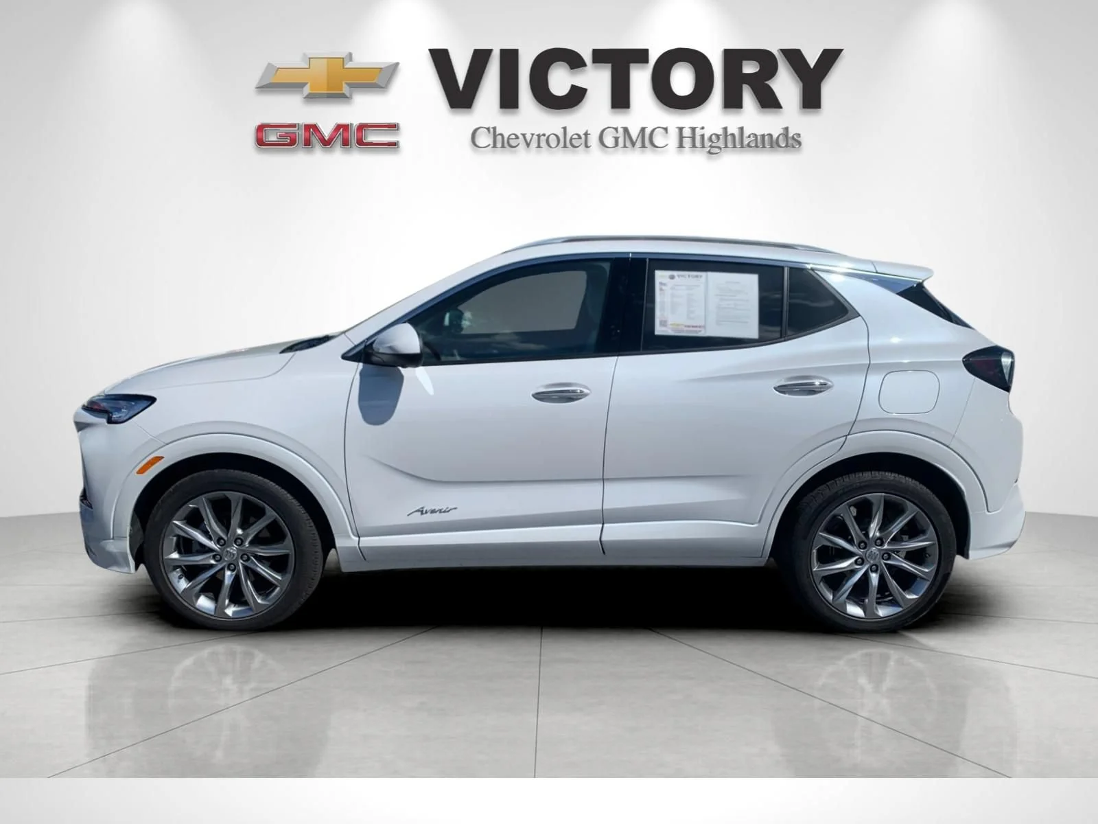 Used 2024 White Frost Tricoat Buick Avenir image 6