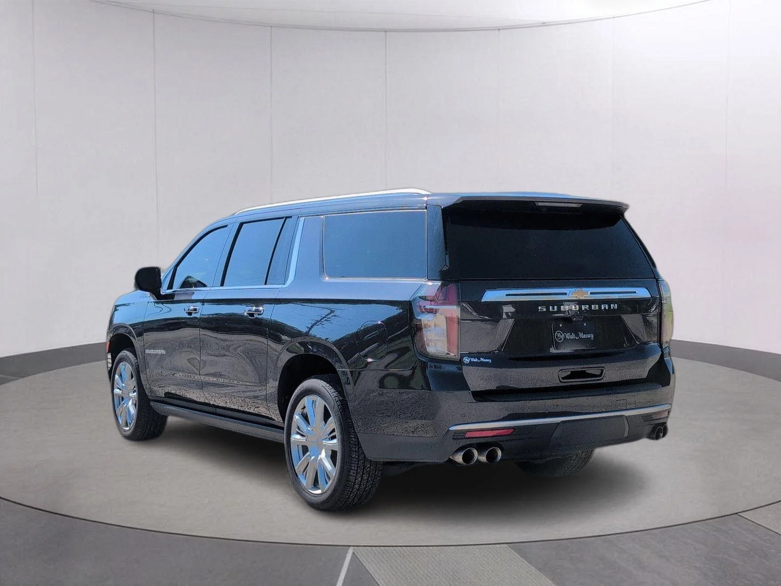 Used 2023 Dark Ash Metallic Chevrolet High Country image 3