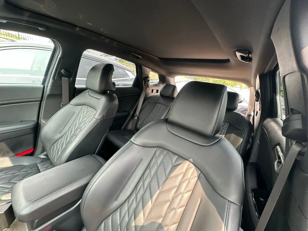 Used 2024 Blue Kia X-Line Prestige image 10