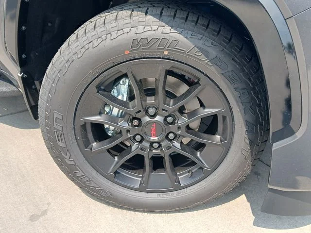 New 2026 Magnetic Gray Metallic Toyota Platinum image 2