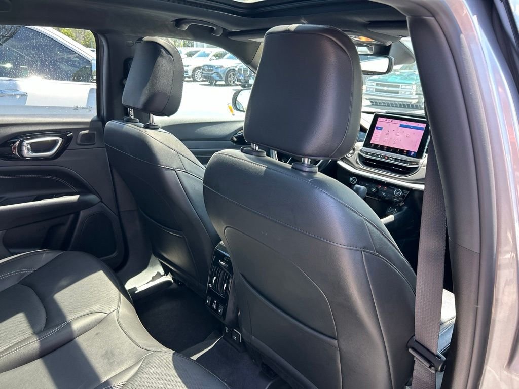Used 2022 Silver Jeep Limited image 46