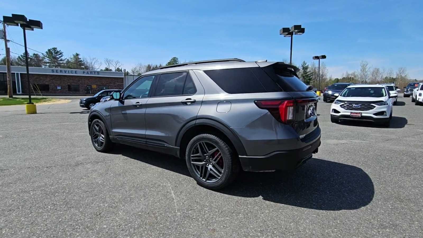 Used 2025 Carbonized Gray Metallic Ford ST-Line image 6