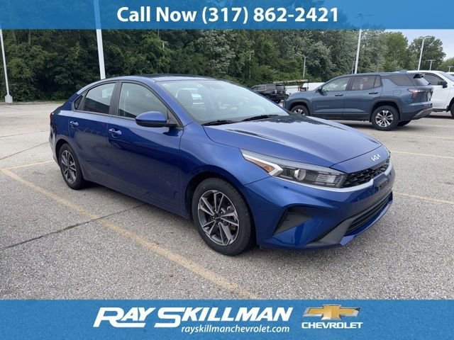 2024 Kia Forte LXS AT's photo
