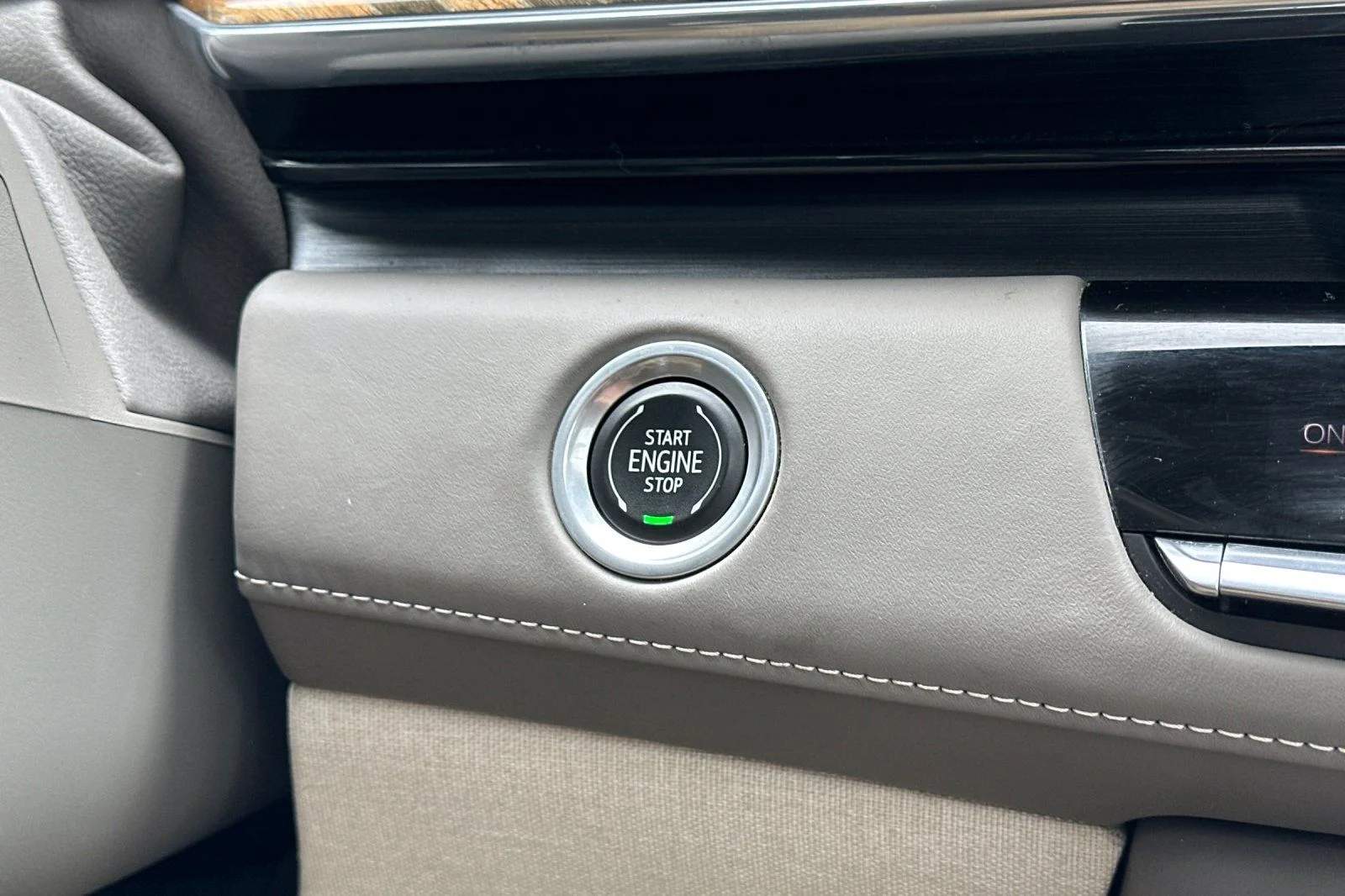 Used 2022  Cadillac Sport Platinum image 24