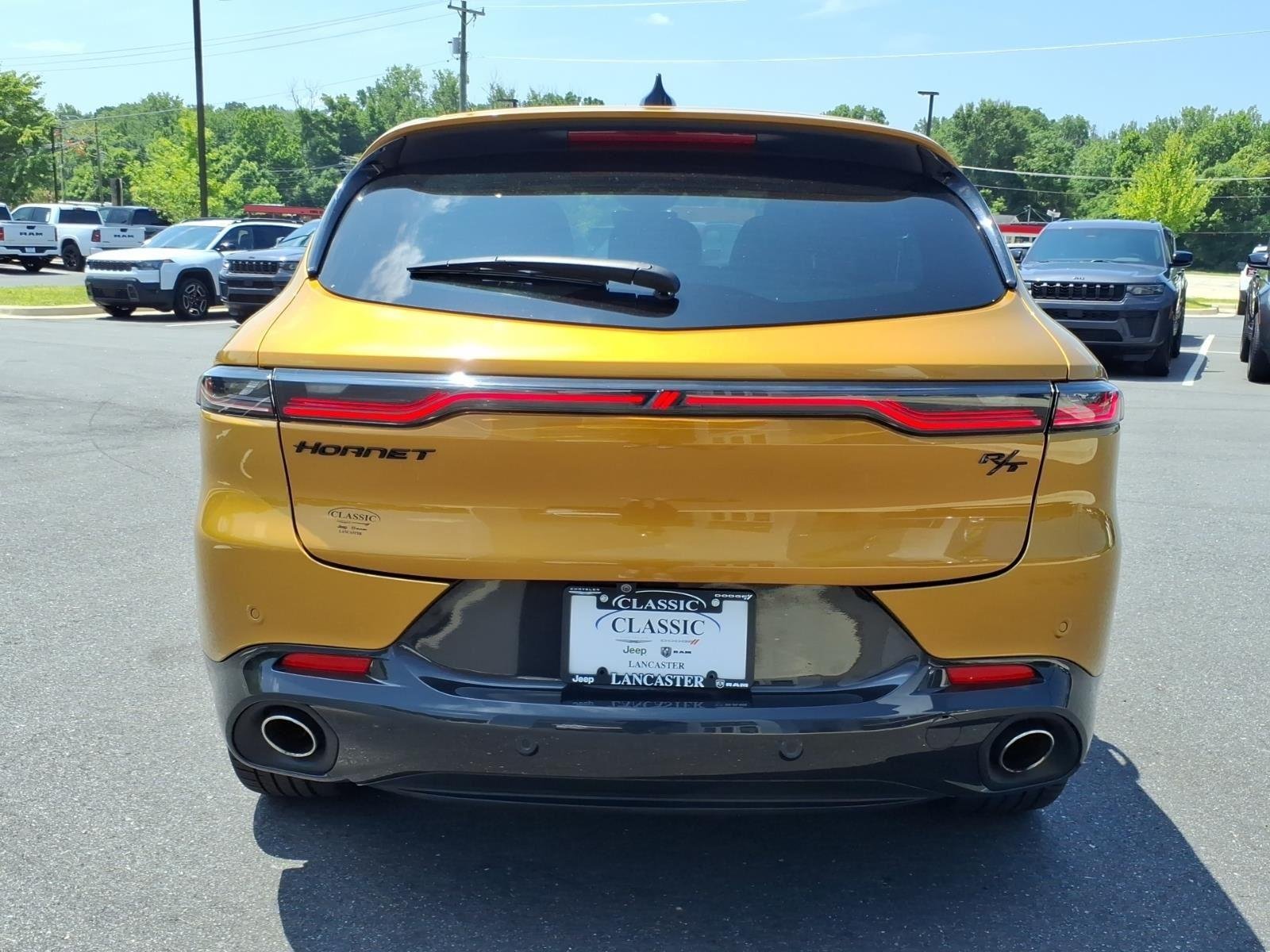 Used 2024 Acapulco Gold Dodge R/T image 17