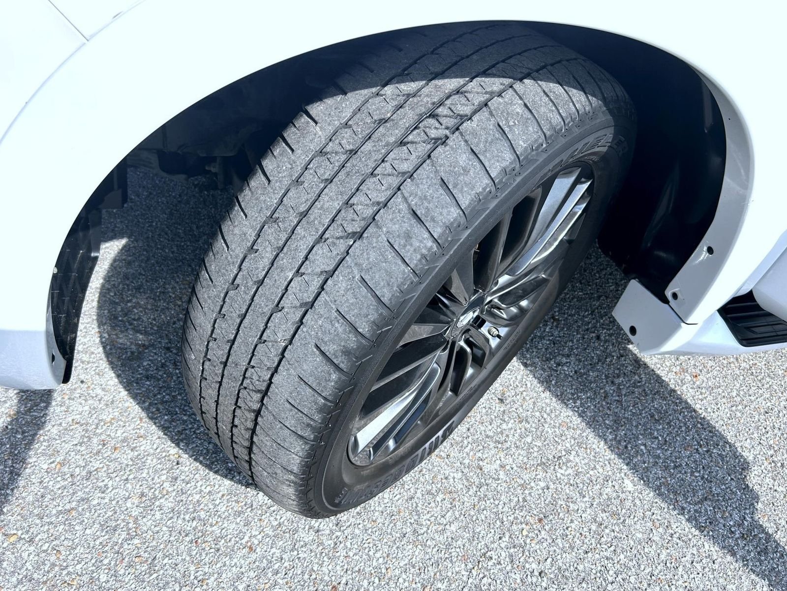 Used 2023 White INFINITI Sensory image 24