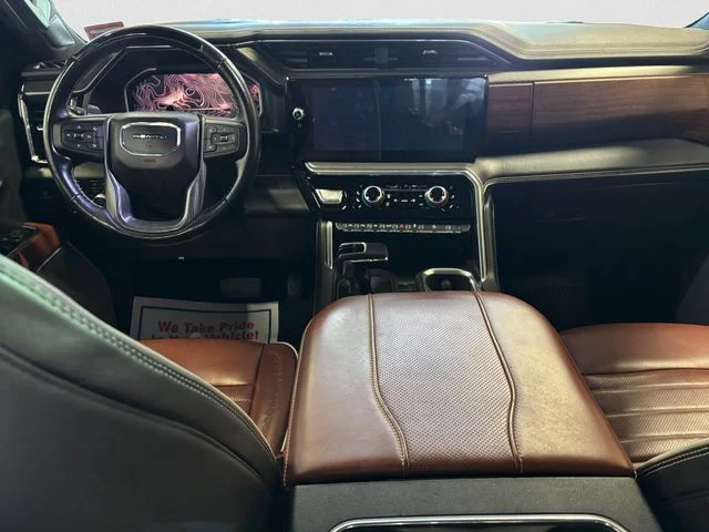 Used 2025 White GMC Denali Ultimate image 11