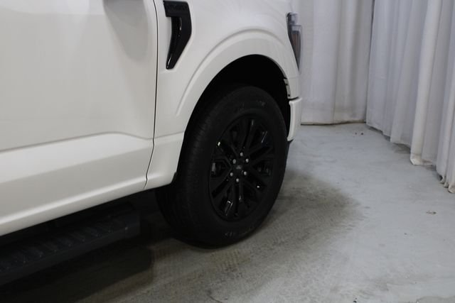 New 2026 Star White Metallic Tri-Coat Ford Lariat image 28