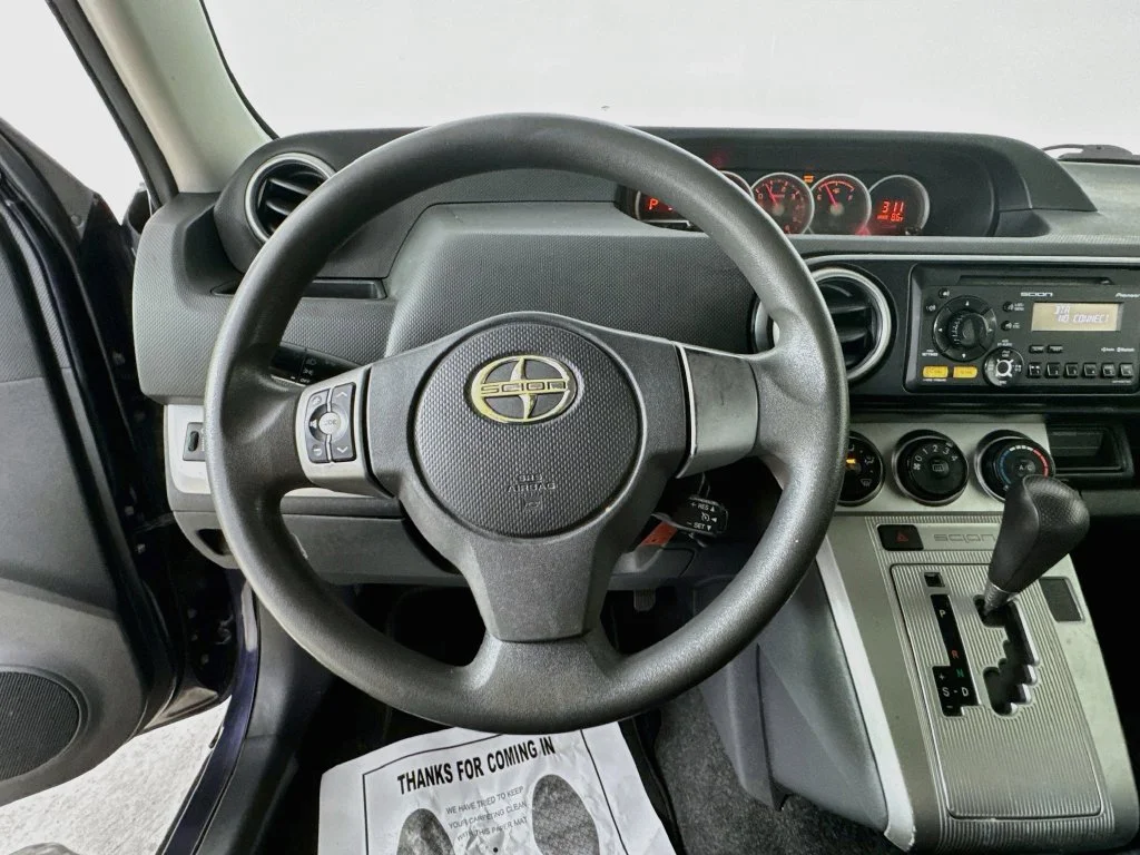Used 2012 Blue Scion Base image 11