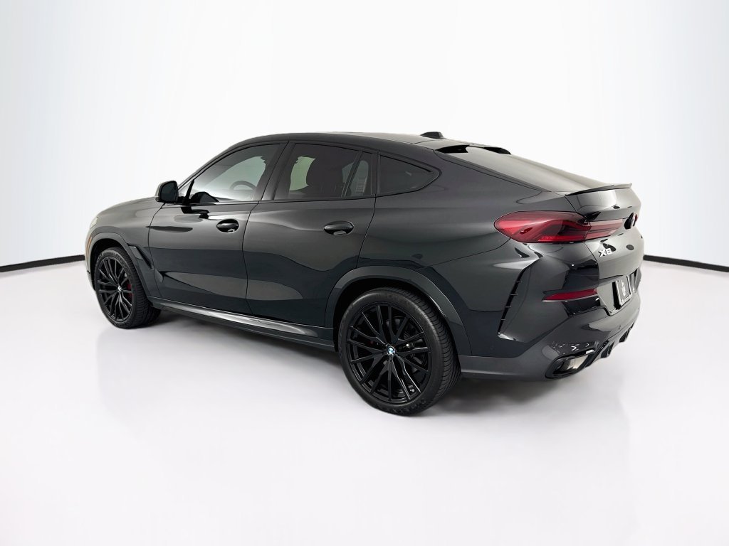 Used 2024 Black BMW xDrive40i image 7