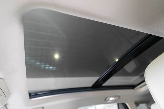 Used 2019 White GMC Denali image 24