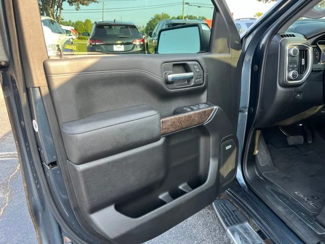 Used 2019 Blue GMC Denali image 5