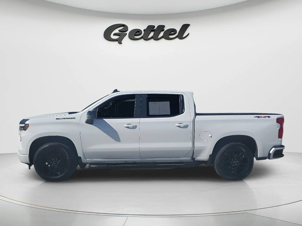 Used 2024 Summit White Chevrolet RST image 15