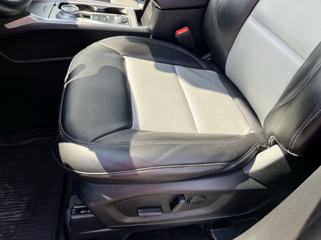 Used 2023 Blue Ford XLT image 12