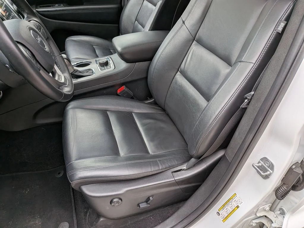 Used 2020 White Jeep Limited image 25