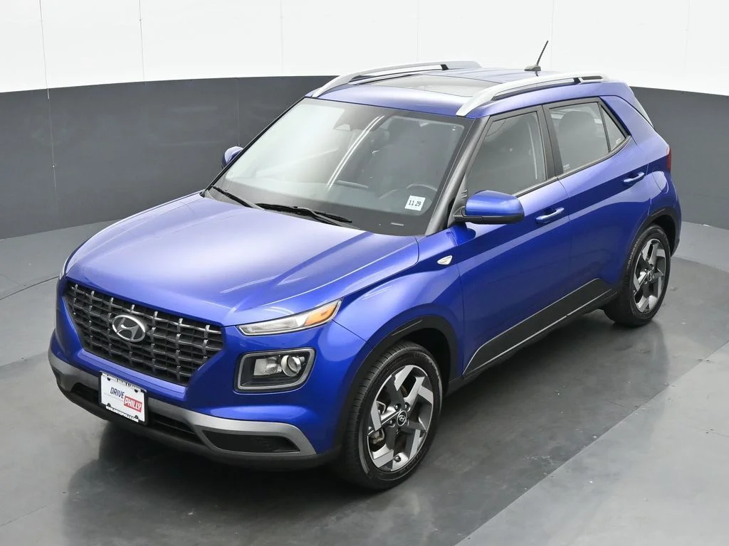 Used 2025 Blue Hyundai SEL image 17