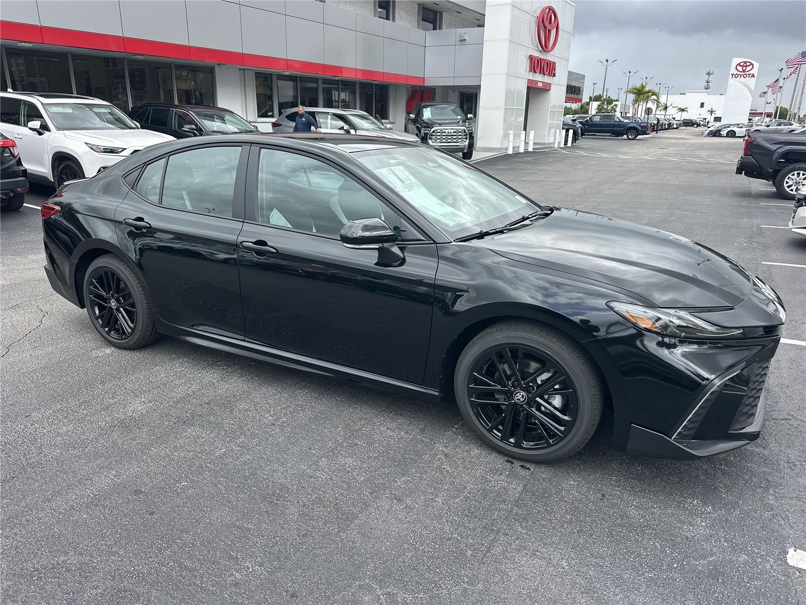 View vehicle photo 3