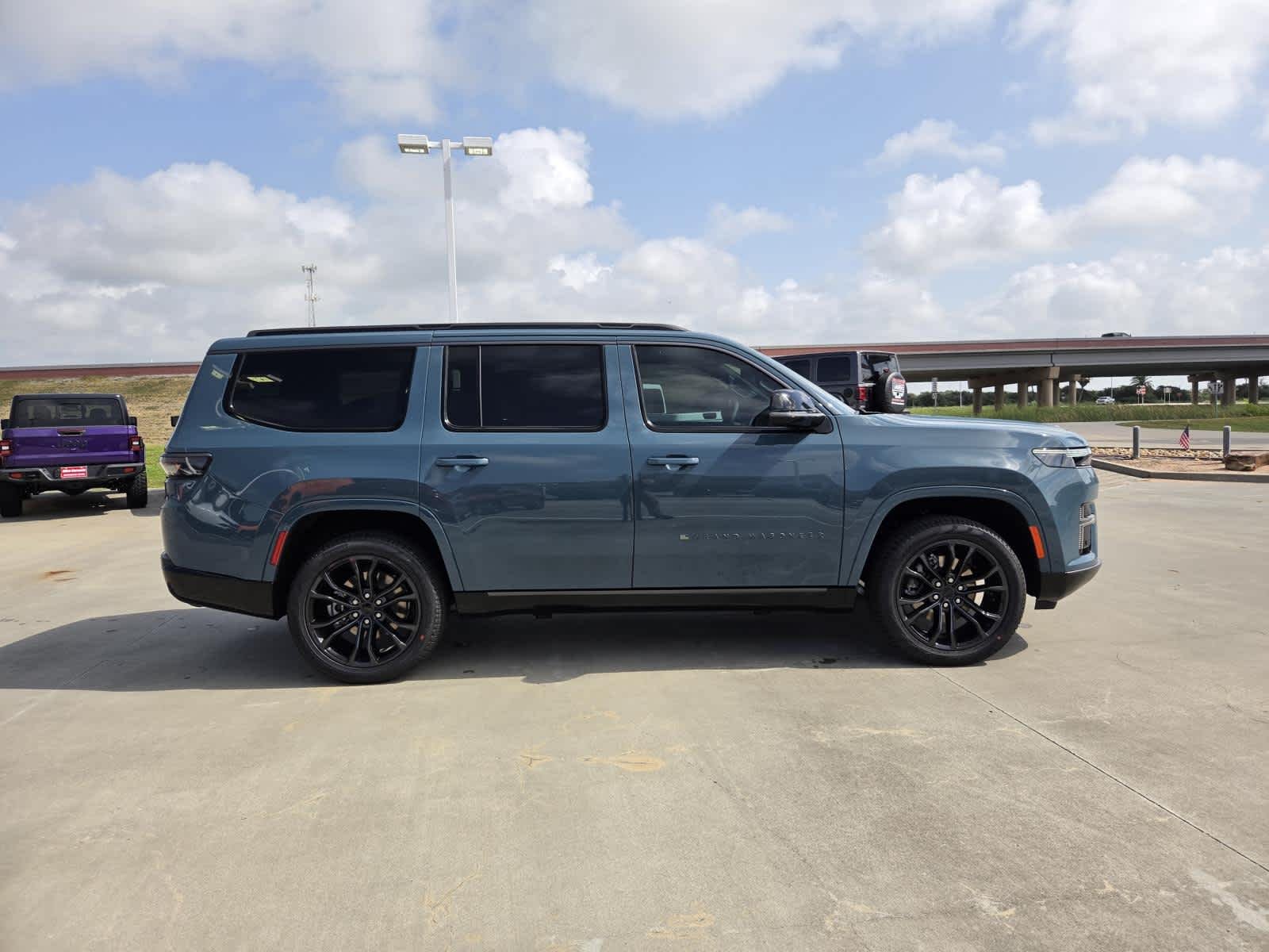 New 2026 Steel Blue Jeep Summit Obsidian image 6