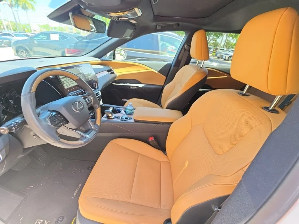 Used 2023 White Lexus 350 Premium image 12