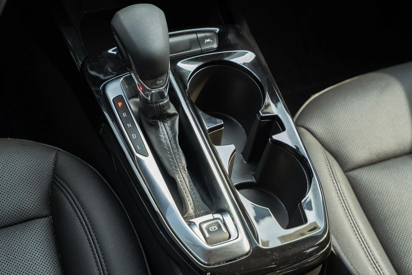 Used 2025 Gray Chevrolet ACTIV image 30