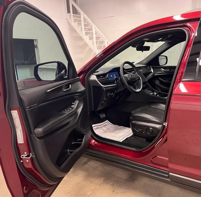 Used 2025 Red Jeep Altitude X image 22