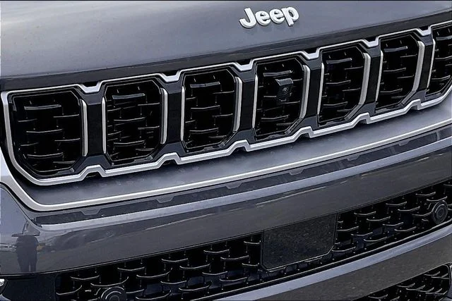 New 2026 Baltic Gray Metallic Clear-Coat Exterior Paint Jeep Summit image 35