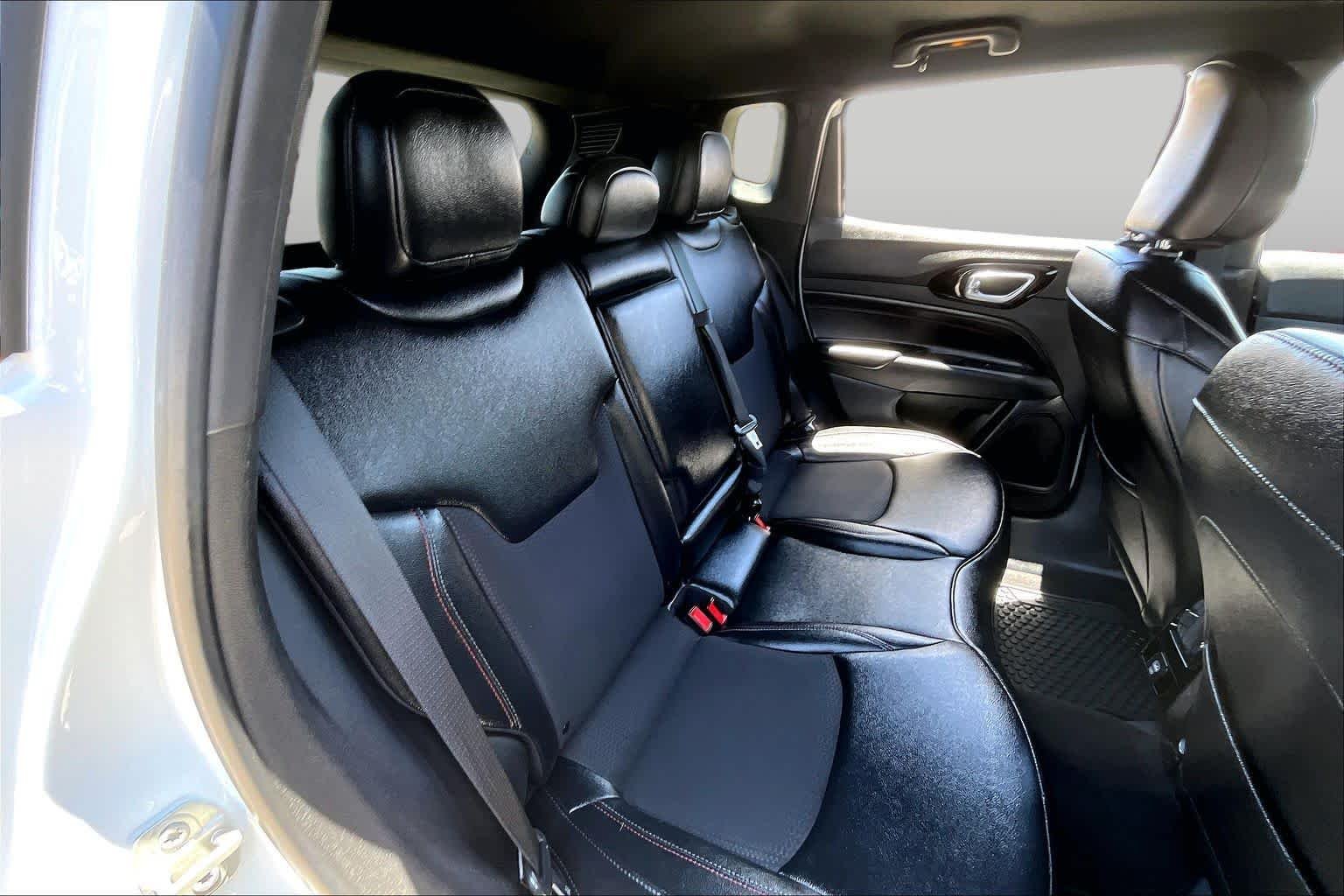 Used 2024 Bright White Clearcoat Jeep Trailhawk image 18