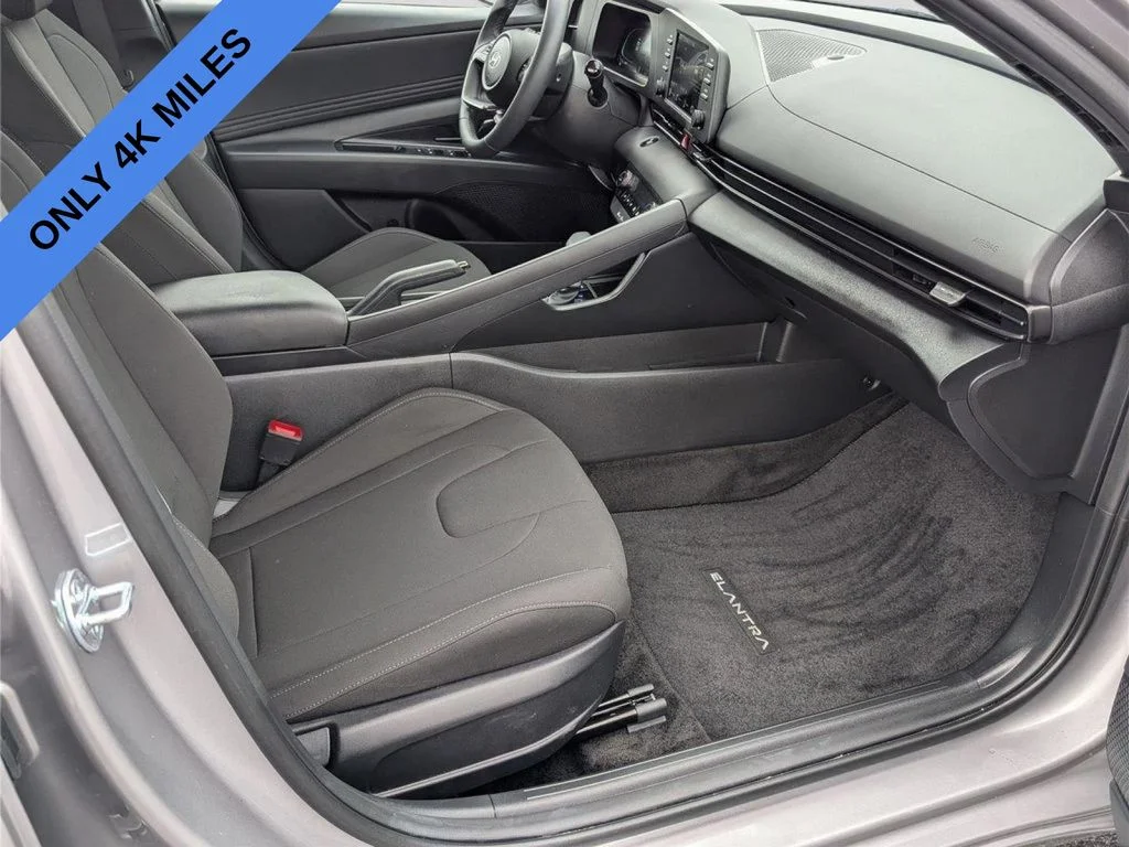 Used 2026 Silver Hyundai SEL Sport image 10